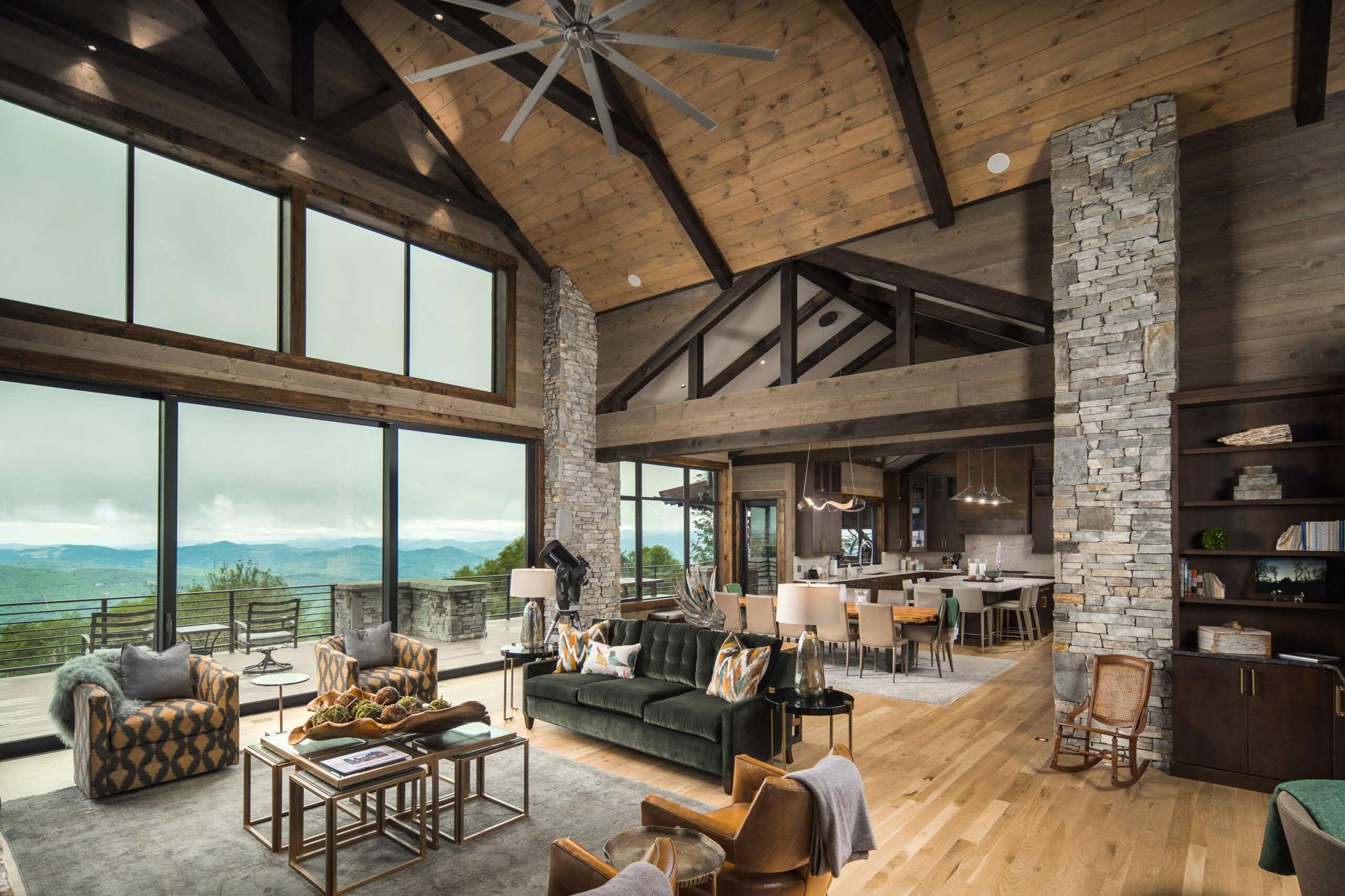 RBV-VPC-366 Lodge Ridge Tr-370-Edit (2) living room overlooking mountains